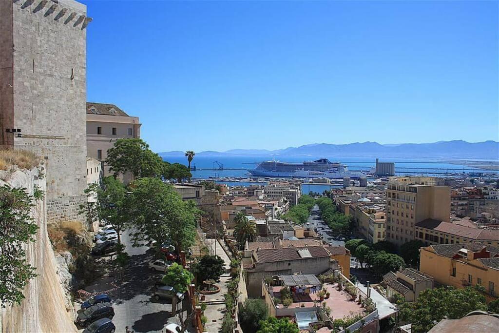 Appartamento Centro Cagliari Buitenkant foto