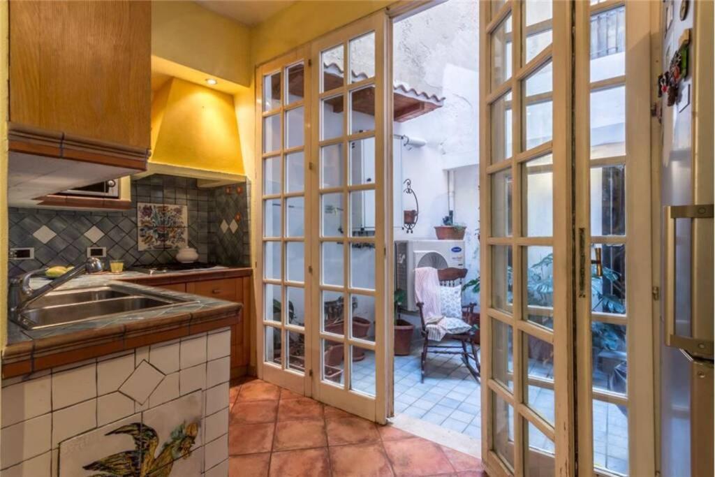 Appartamento Centro Cagliari Buitenkant foto